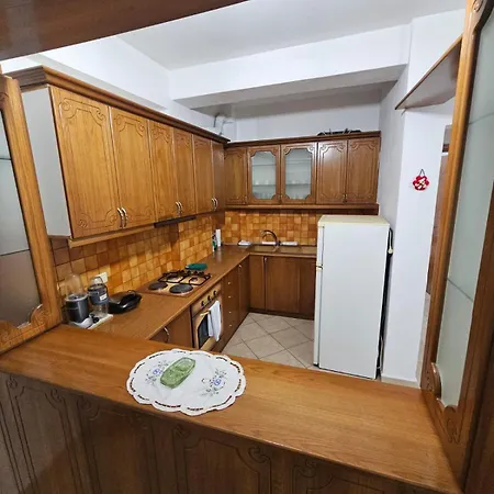 アパート Rikard Sarandë